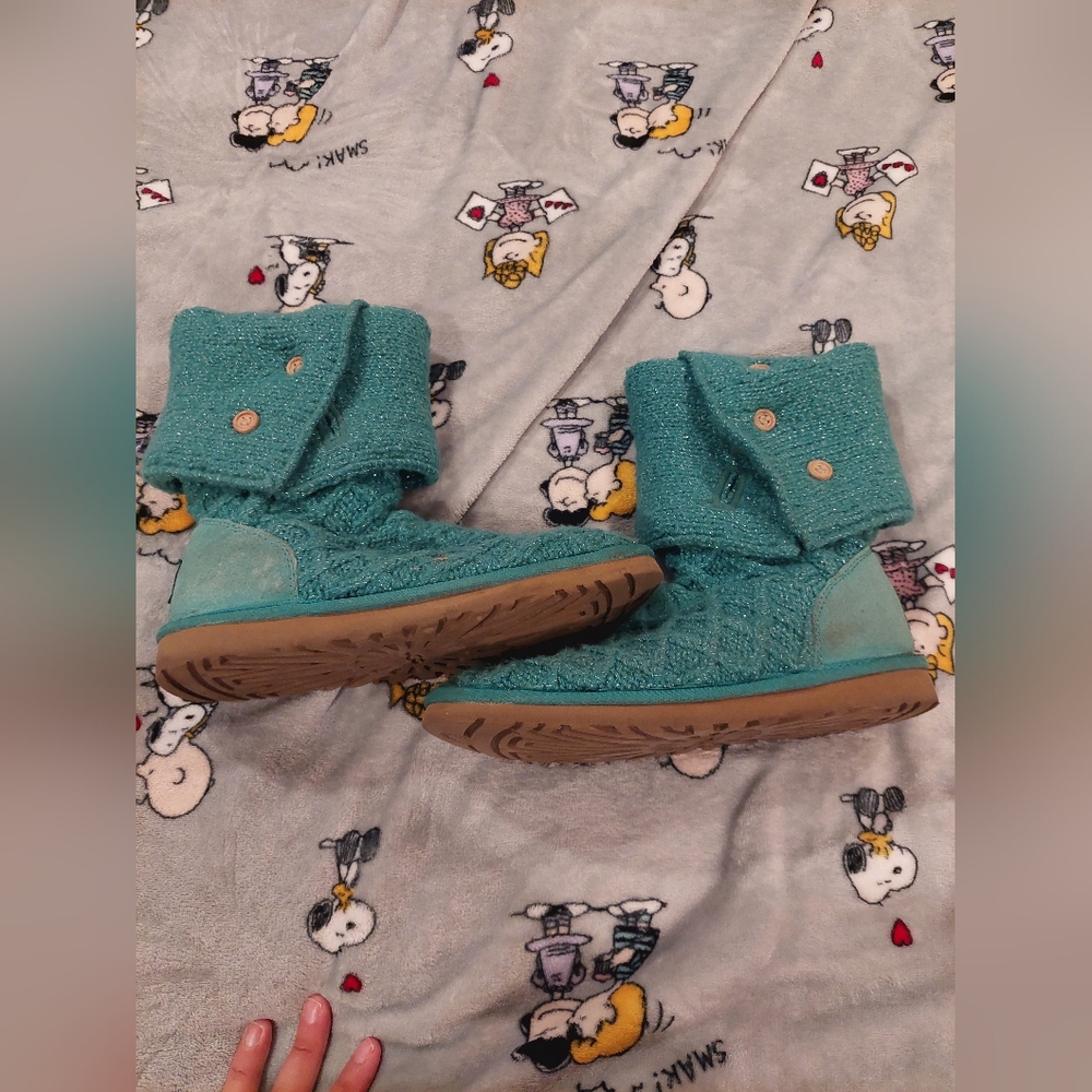 Knit ugg boots size 8